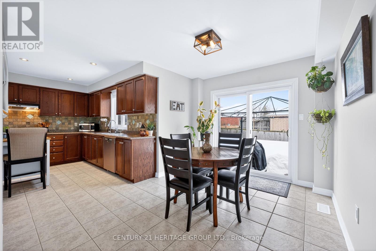 162 Metcalfe Drive, Bradford West Gwillimbury, Ontario  L3Z 0A1 - Photo 13 - N12815962