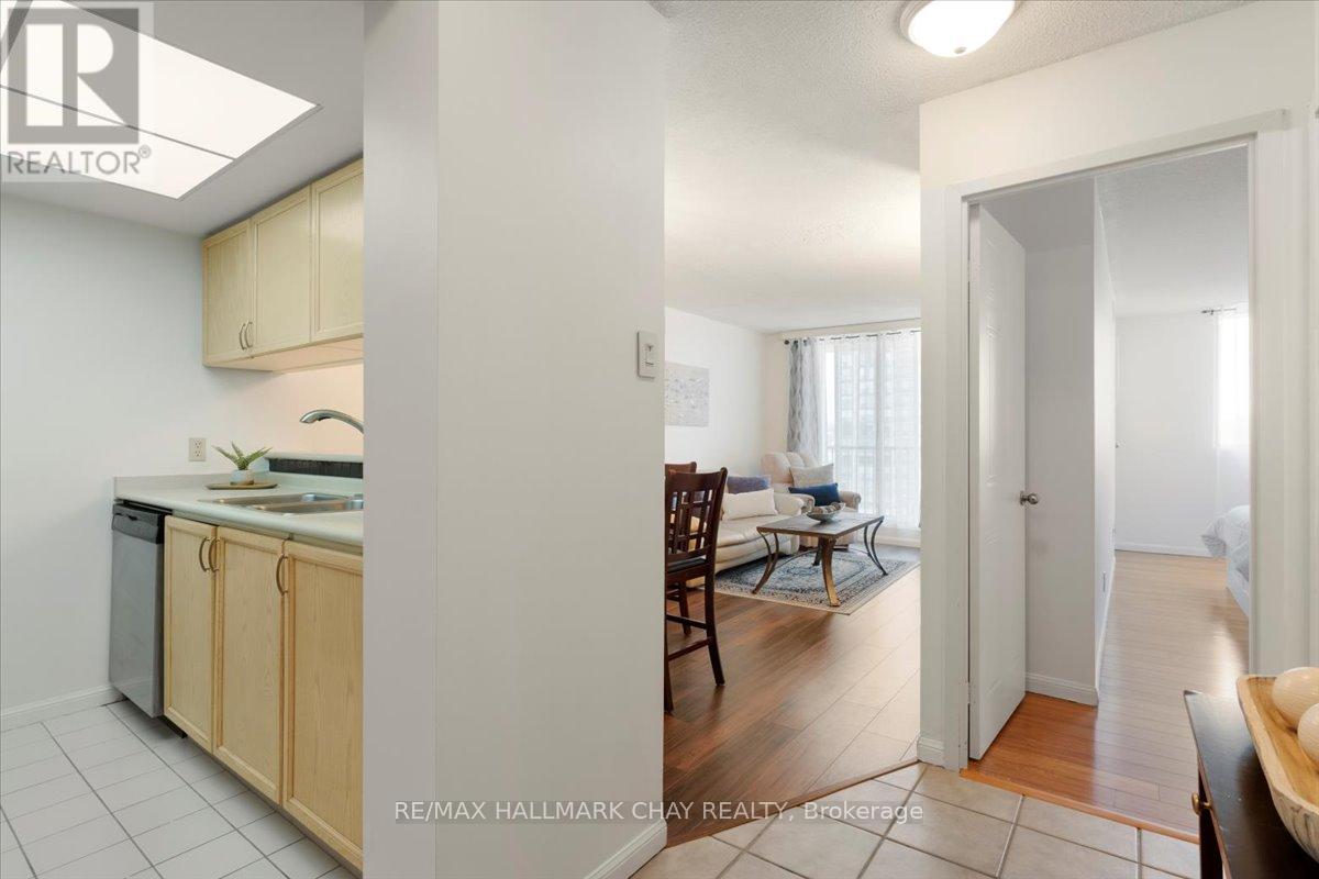 1107 - 75 Ellen Street, Barrie, Ontario L4N 7R6 - Photo 10 - S12815918