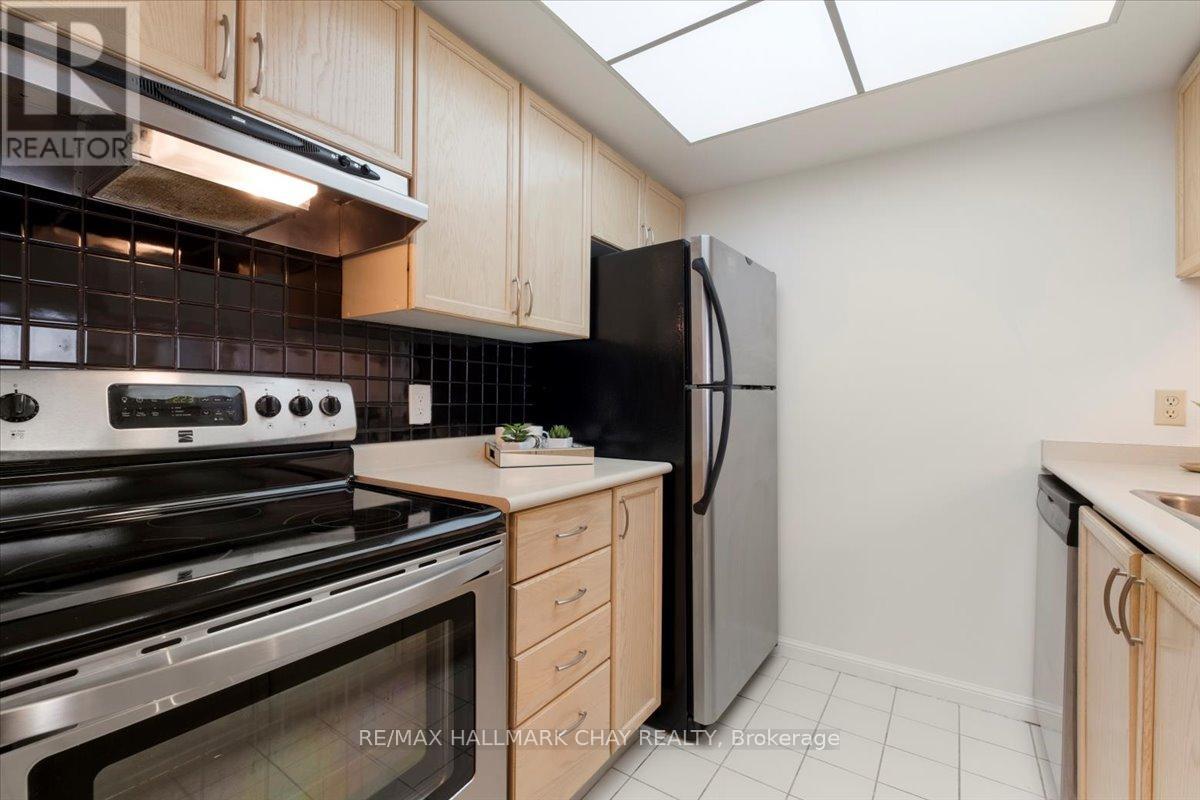 1107 - 75 Ellen Street, Barrie, Ontario L4N 7R6 - Photo 12 - S12815918