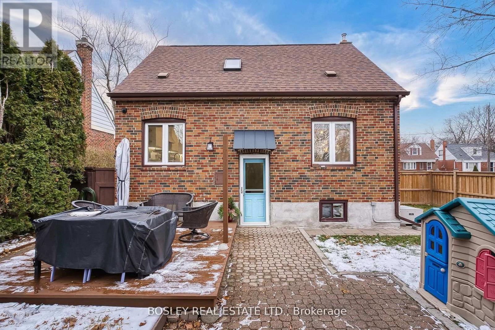 29 Patika Avenue, Toronto, Ontario  M9N 2E7 - Photo 45 - W12815804