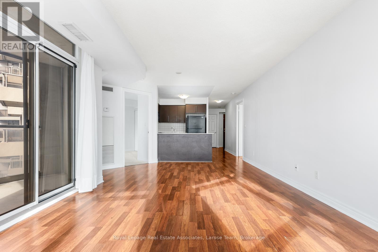 2513 - 310 Burnhamthorpe Road W, Mississauga, Ontario  L5B 4P9 - Photo 12 - W12815842