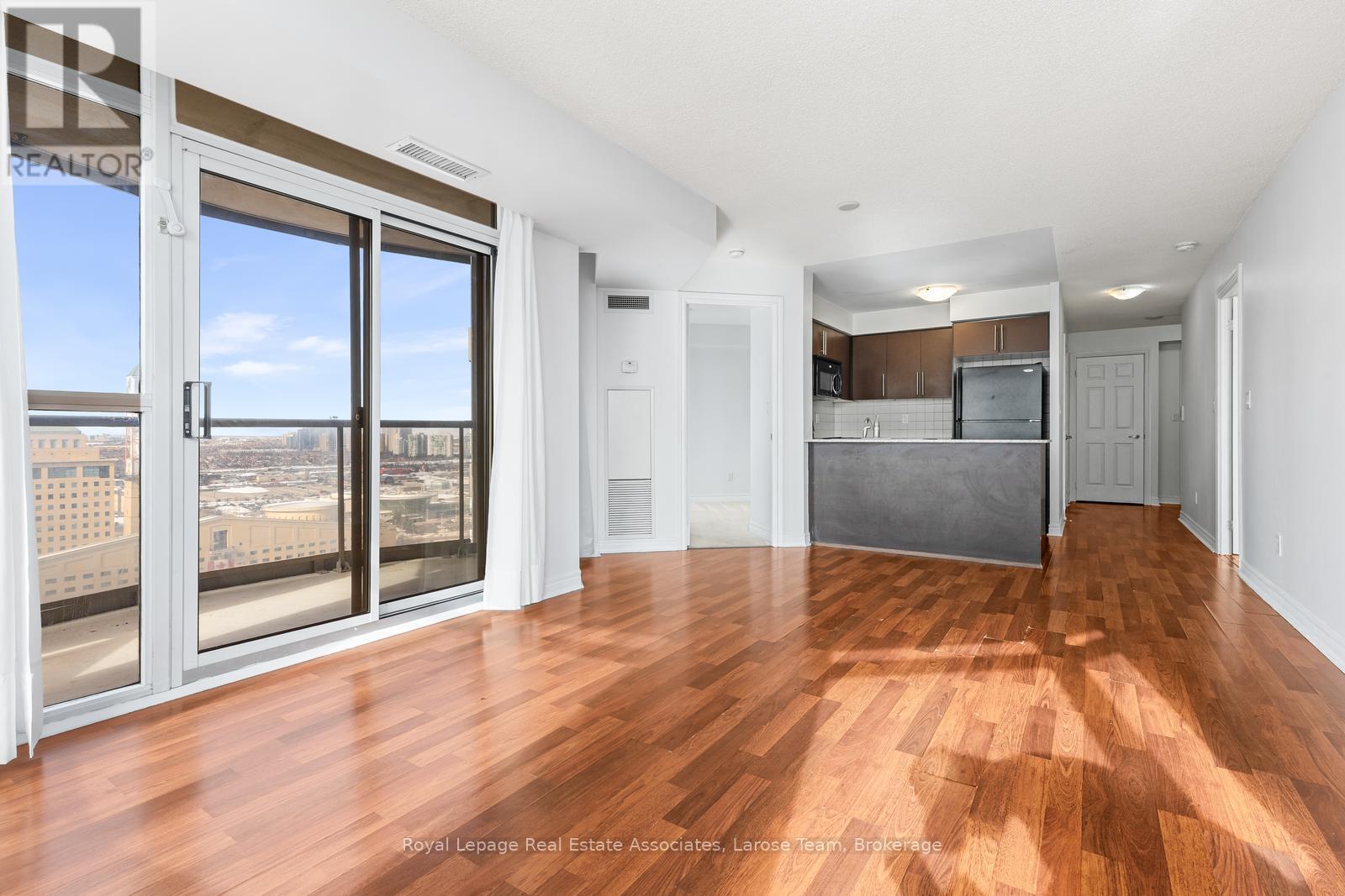 2513 - 310 Burnhamthorpe Road W, Mississauga, Ontario  L5B 4P9 - Photo 13 - W12815842