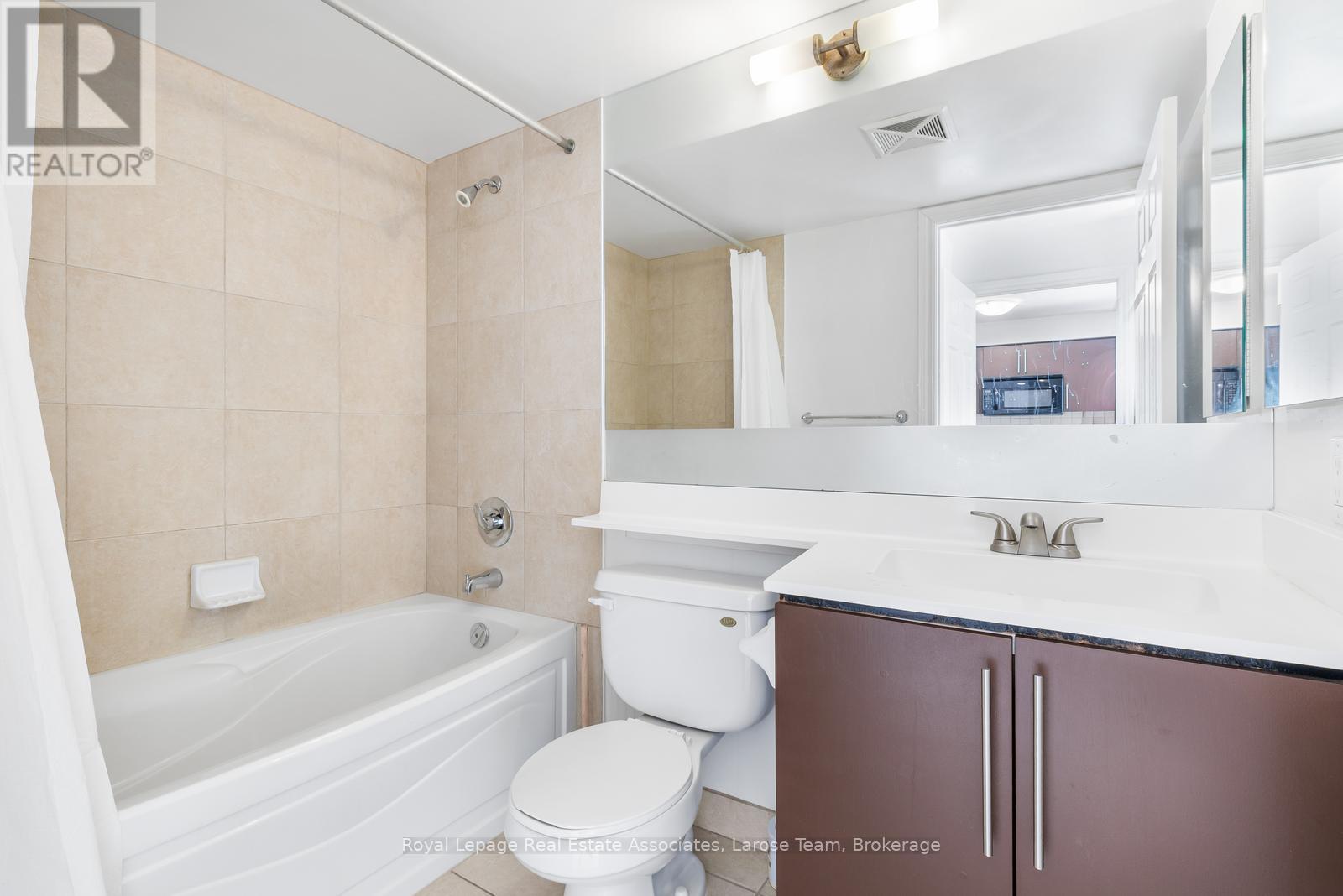 2513 - 310 Burnhamthorpe Road W, Mississauga, Ontario  L5B 4P9 - Photo 17 - W12815842