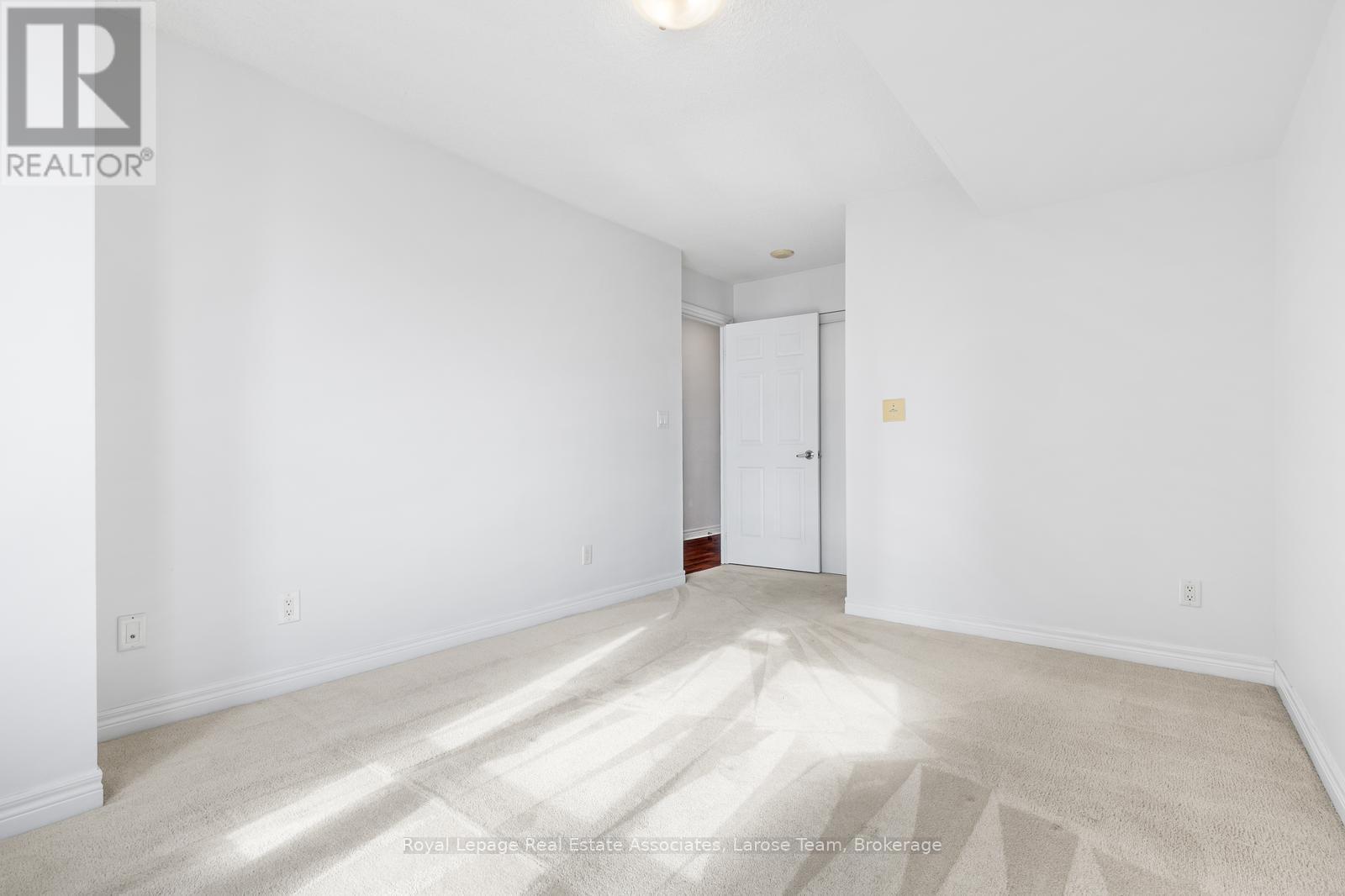 2513 - 310 Burnhamthorpe Road W, Mississauga, Ontario  L5B 4P9 - Photo 19 - W12815842