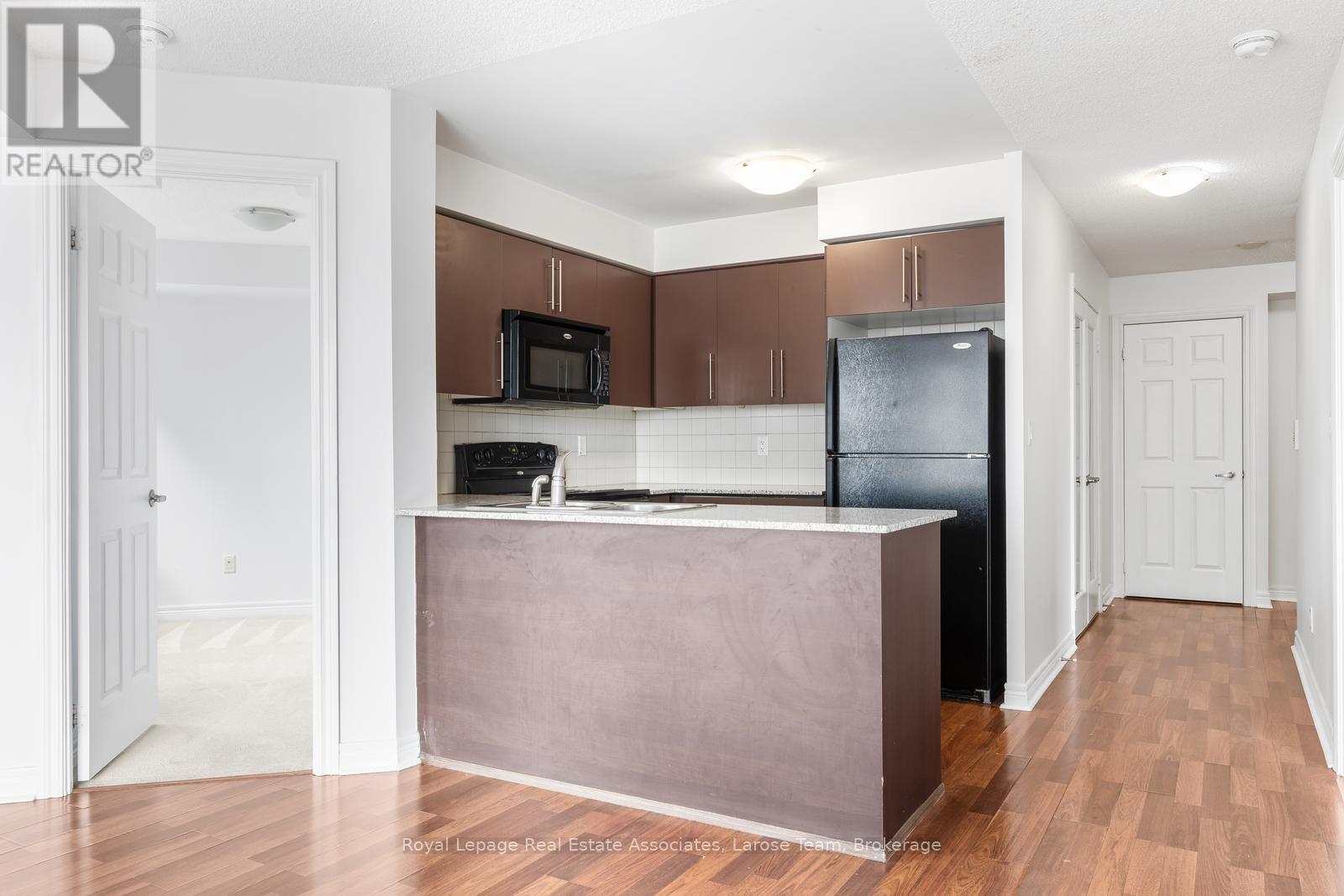 2513 - 310 Burnhamthorpe Road W, Mississauga, Ontario  L5B 4P9 - Photo 6 - W12815842