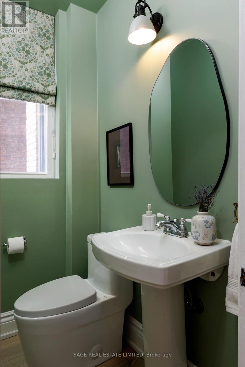 97 Marion Street, Toronto, Ontario  M6R 1E6 - Photo 15 - W12815856