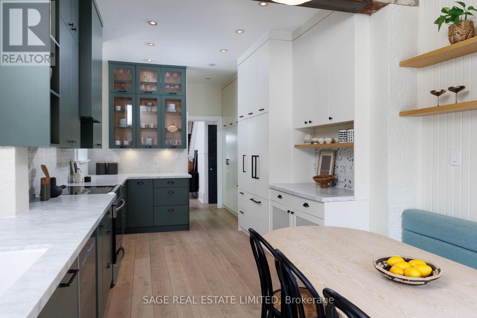 97 Marion Street, Toronto, Ontario  M6R 1E6 - Photo 21 - W12815856