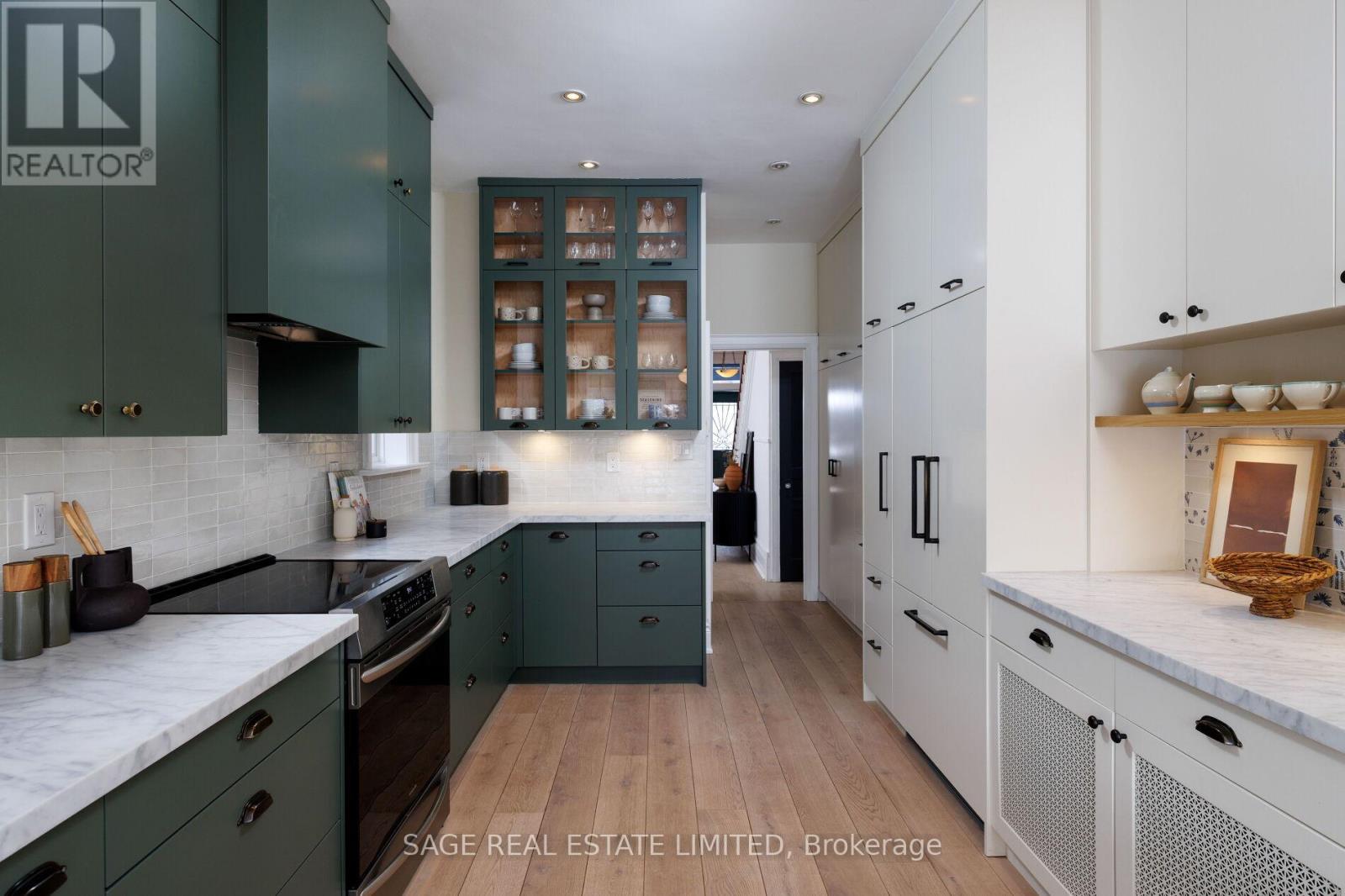 97 Marion Street, Toronto, Ontario  M6R 1E6 - Photo 22 - W12815856