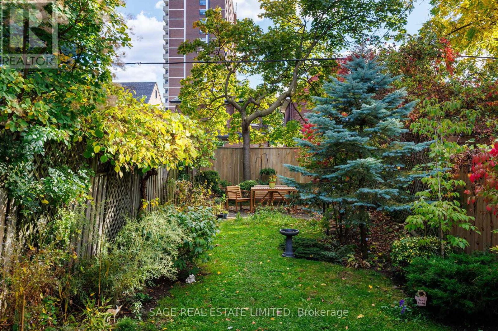 97 Marion Street, Toronto, Ontario  M6R 1E6 - Photo 26 - W12815856