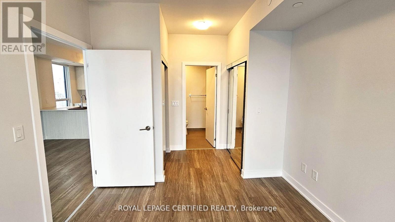 3011 - 430 Square One Drive, Mississauga (Creditview), Ontario  L5B 0L6 - Photo 11 - W12815922