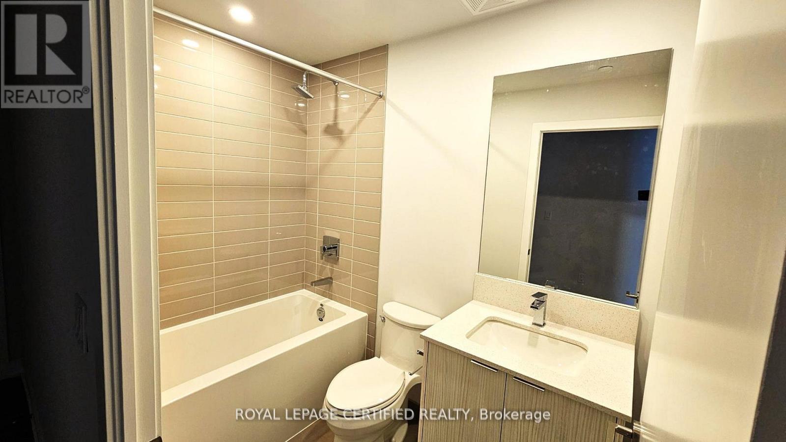 3011 - 430 Square One Drive, Mississauga (Creditview), Ontario  L5B 0L6 - Photo 8 - W12815922