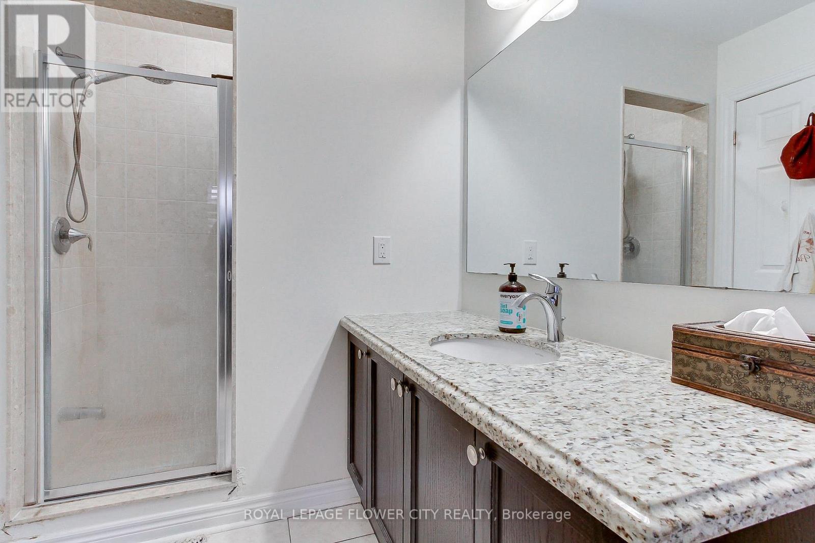 101 Huguenot Road, Oakville, Ontario  L6H 0M3 - Photo 24 - W12815930