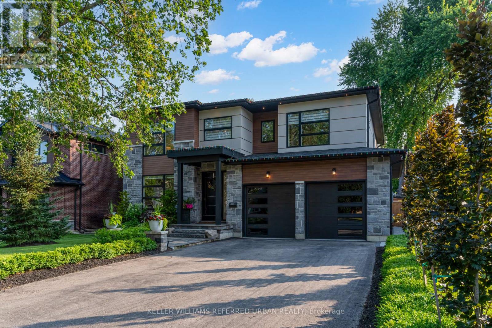 1376 APPLEWOOD ROAD, Mississauga, Ontario