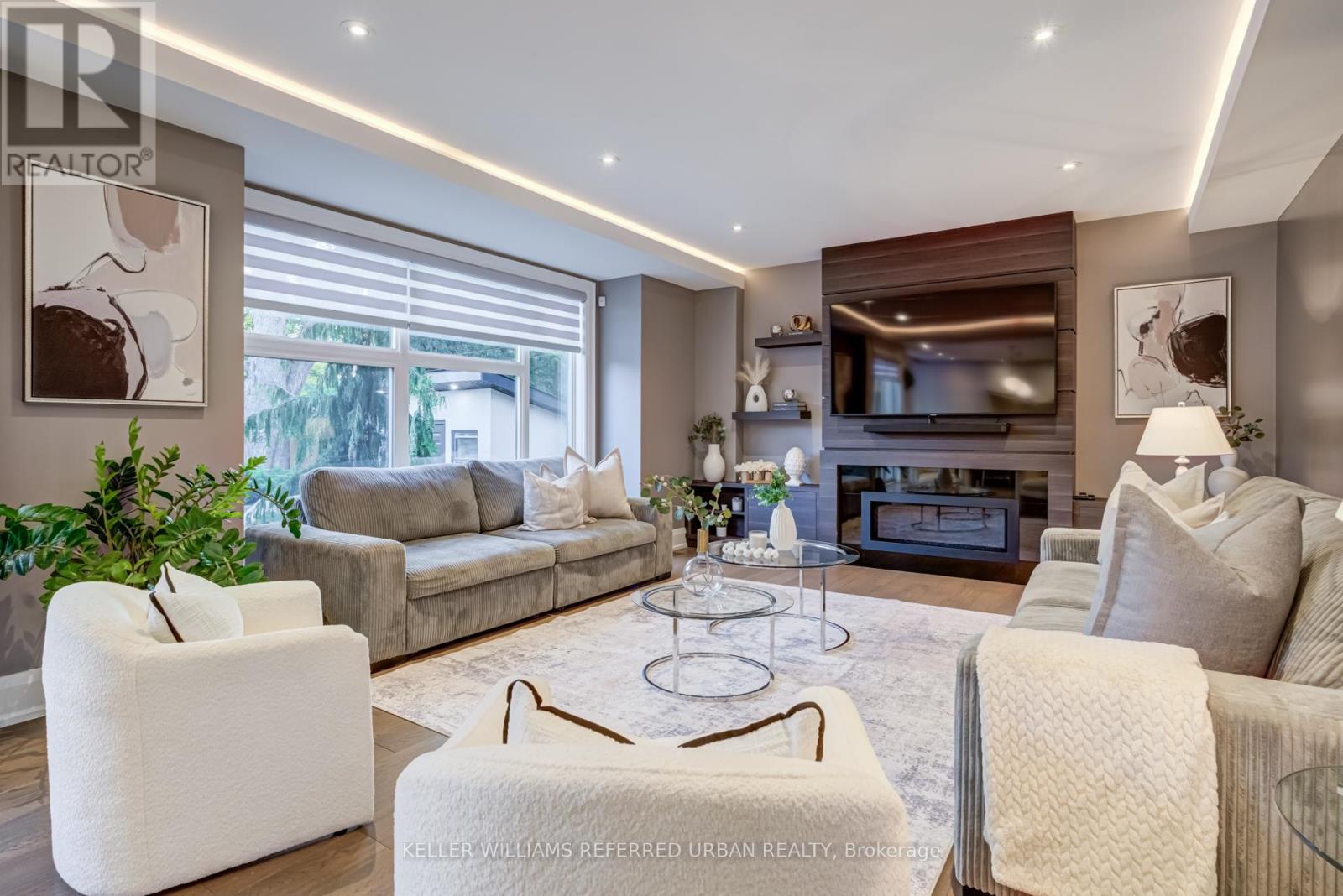 1376 Applewood Road, Mississauga, Ontario  L5E 2M1 - Photo 16 - W12815942