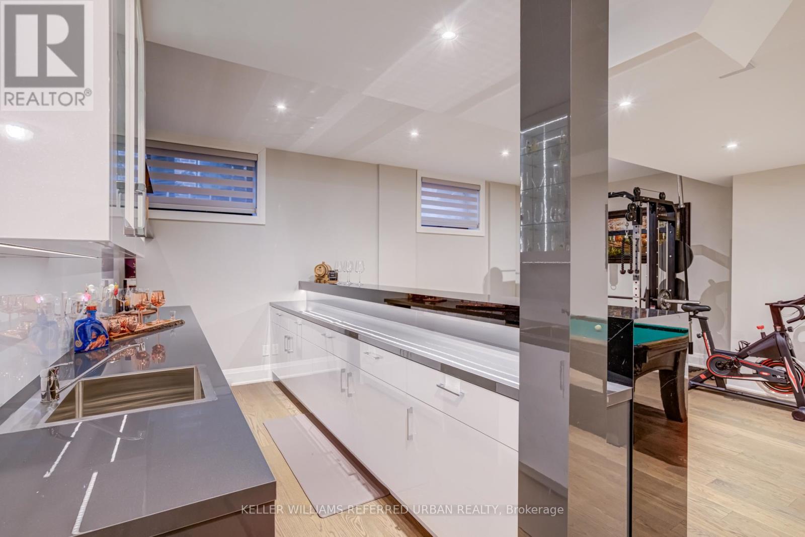 1376 Applewood Road, Mississauga, Ontario  L5E 2M1 - Photo 33 - W12815942