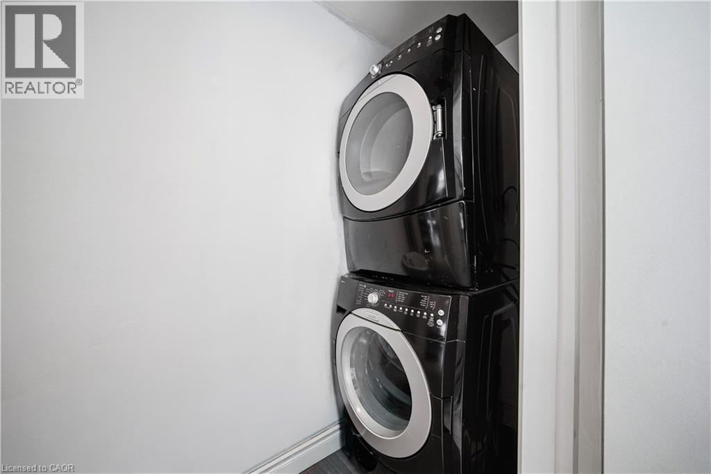 276 Lakeshore Road W, Oakville, Ontario  L6K 1E8 - Photo 13 - 40807243