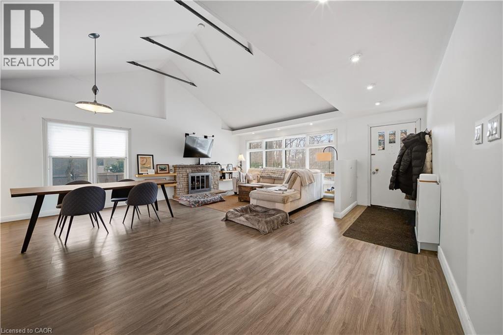 276 Lakeshore Road W, Oakville, Ontario  L6K 1E8 - Photo 3 - 40807243