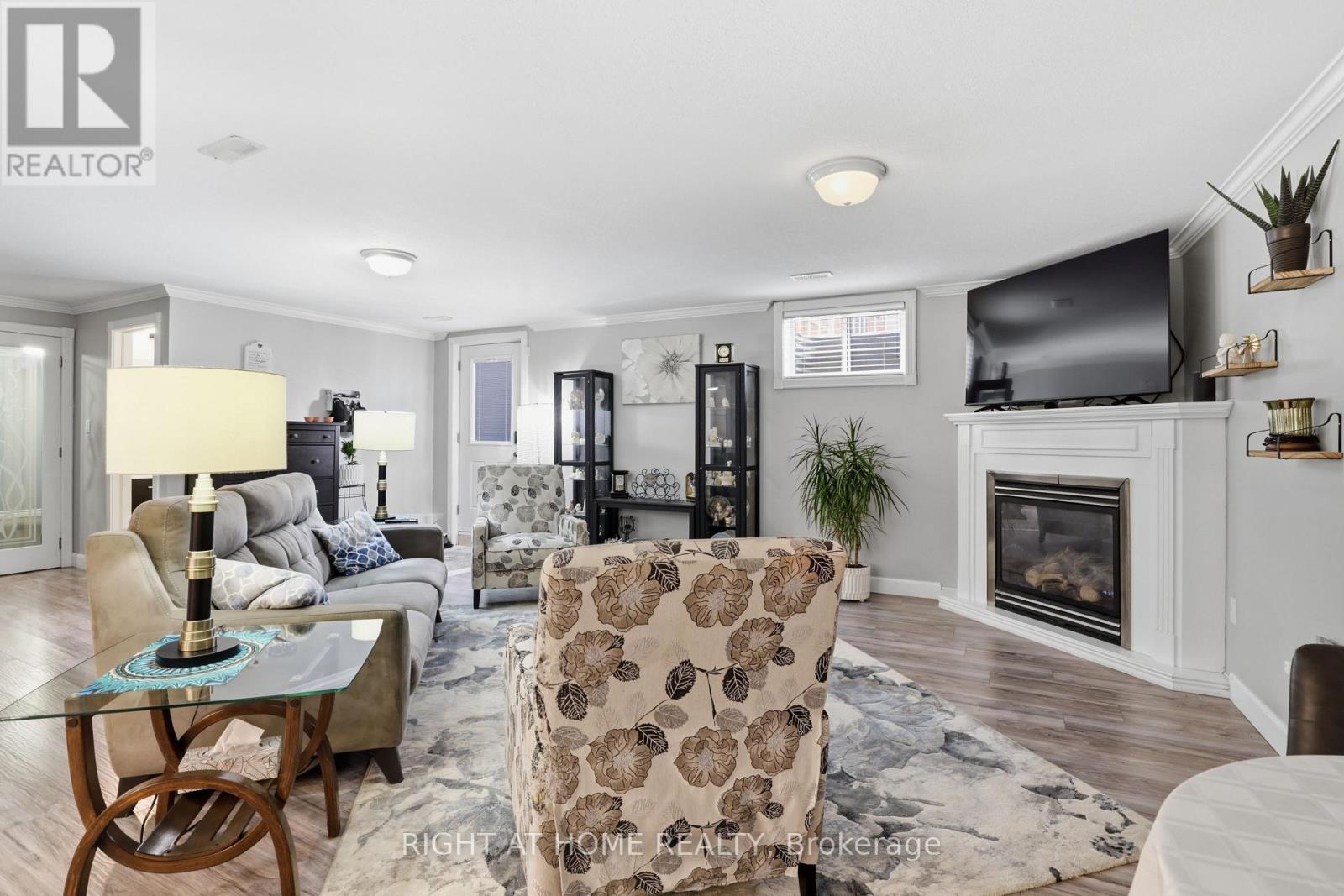 29 Chipman Avenue, Hamilton, Ontario  L9A 2S9 - Photo 6 - X12814656