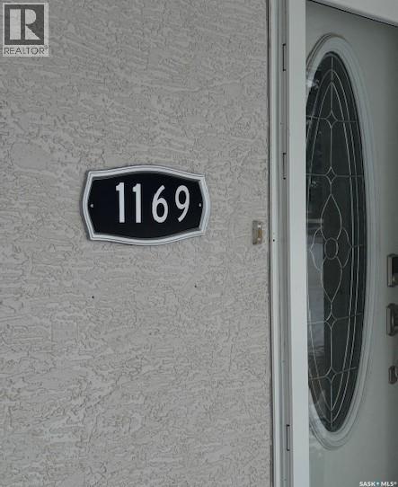 1169 Currie Crescent, Moose Jaw, Saskatchewan  S6H 6B6 - Photo 2 - SK029097