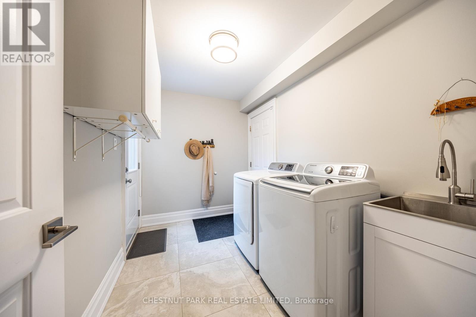 104 Gatestone Drive, Hamilton, Ontario  L8J 3S1 - Photo 31 - X12815750