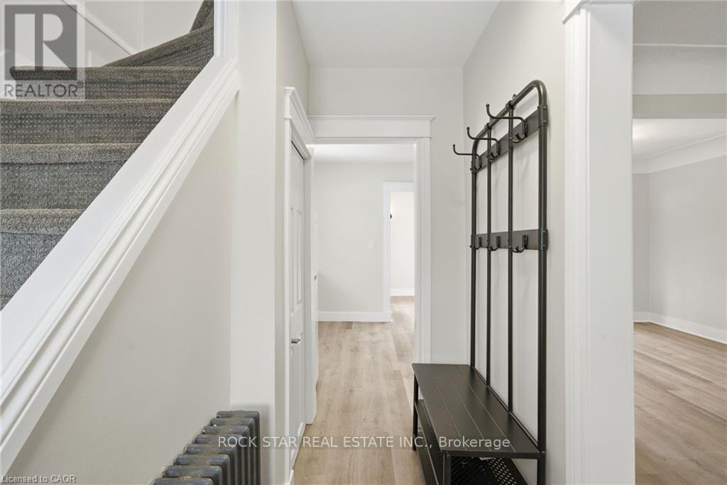 1198 Dunsmure Road, Hamilton, Ontario  L8H 1L2 - Photo 14 - X12815762