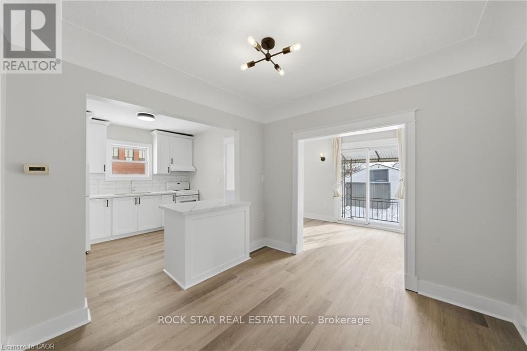 1198 Dunsmure Road, Hamilton, Ontario  L8H 1L2 - Photo 3 - X12815762