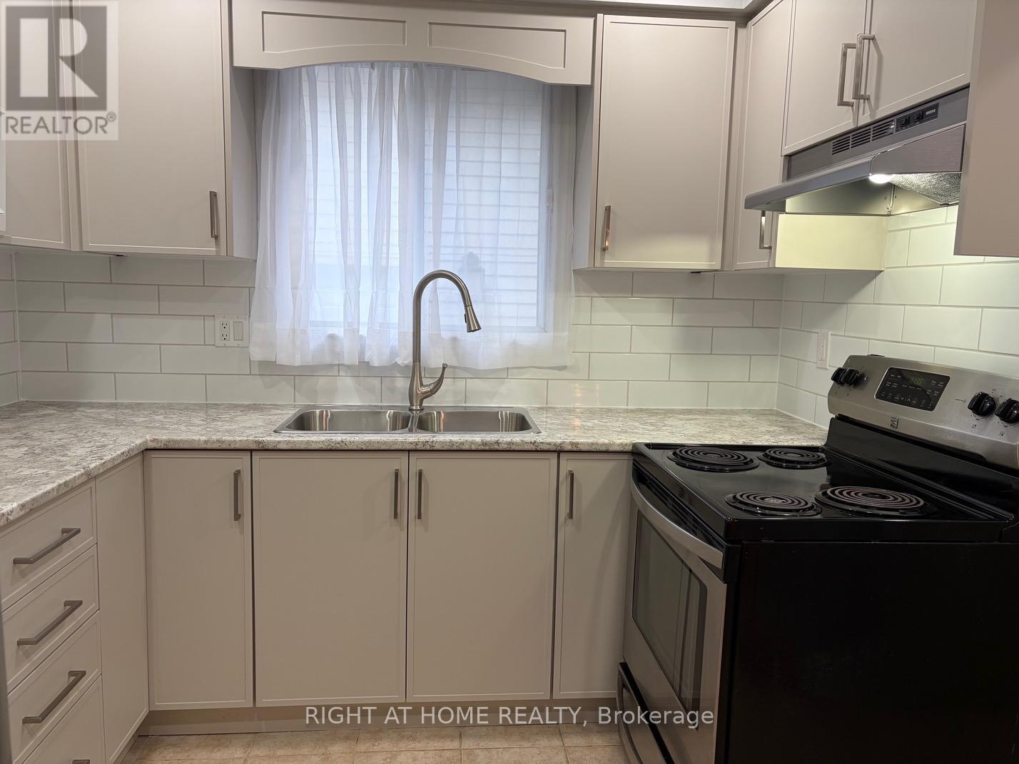 101 Romy Crescent, Thorold, Ontario  L2V 4V2 - Photo 11 - X12815802