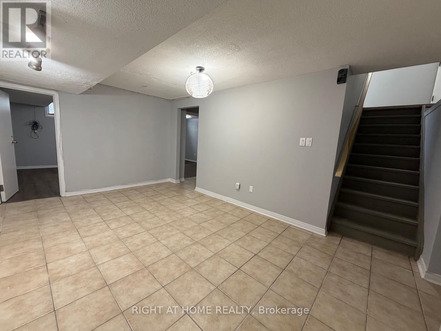 101 Romy Crescent, Thorold, Ontario  L2V 4V2 - Photo 28 - X12815802