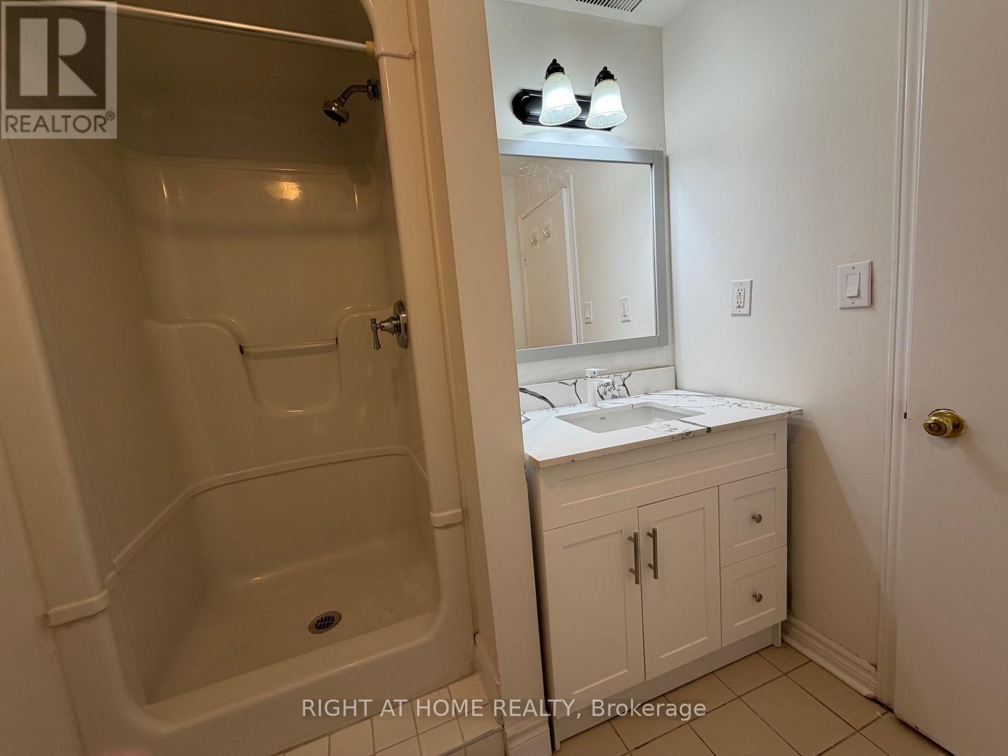 101 Romy Crescent, Thorold, Ontario  L2V 4V2 - Photo 35 - X12815802