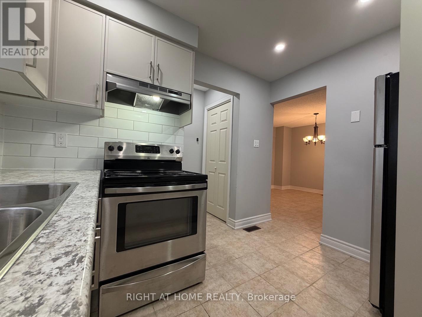 101 Romy Crescent, Thorold, Ontario  L2V 4V2 - Photo 8 - X12815802