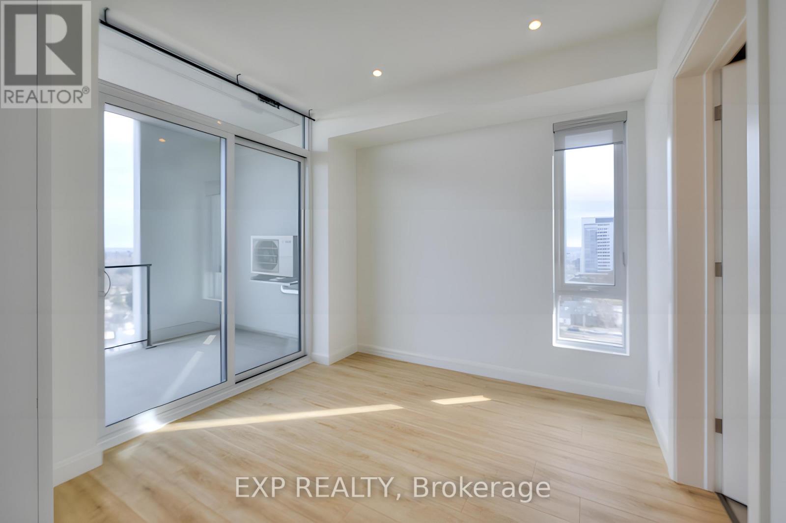 1001 - 741 King Street W, Kitchener, Ontario  N2G 0E9 - Photo 5 - X12815888