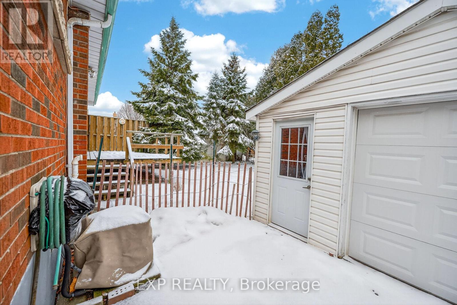 126 West 4th Street, Hamilton, Ontario  L9C 3N2 - Photo 36 - X12815926