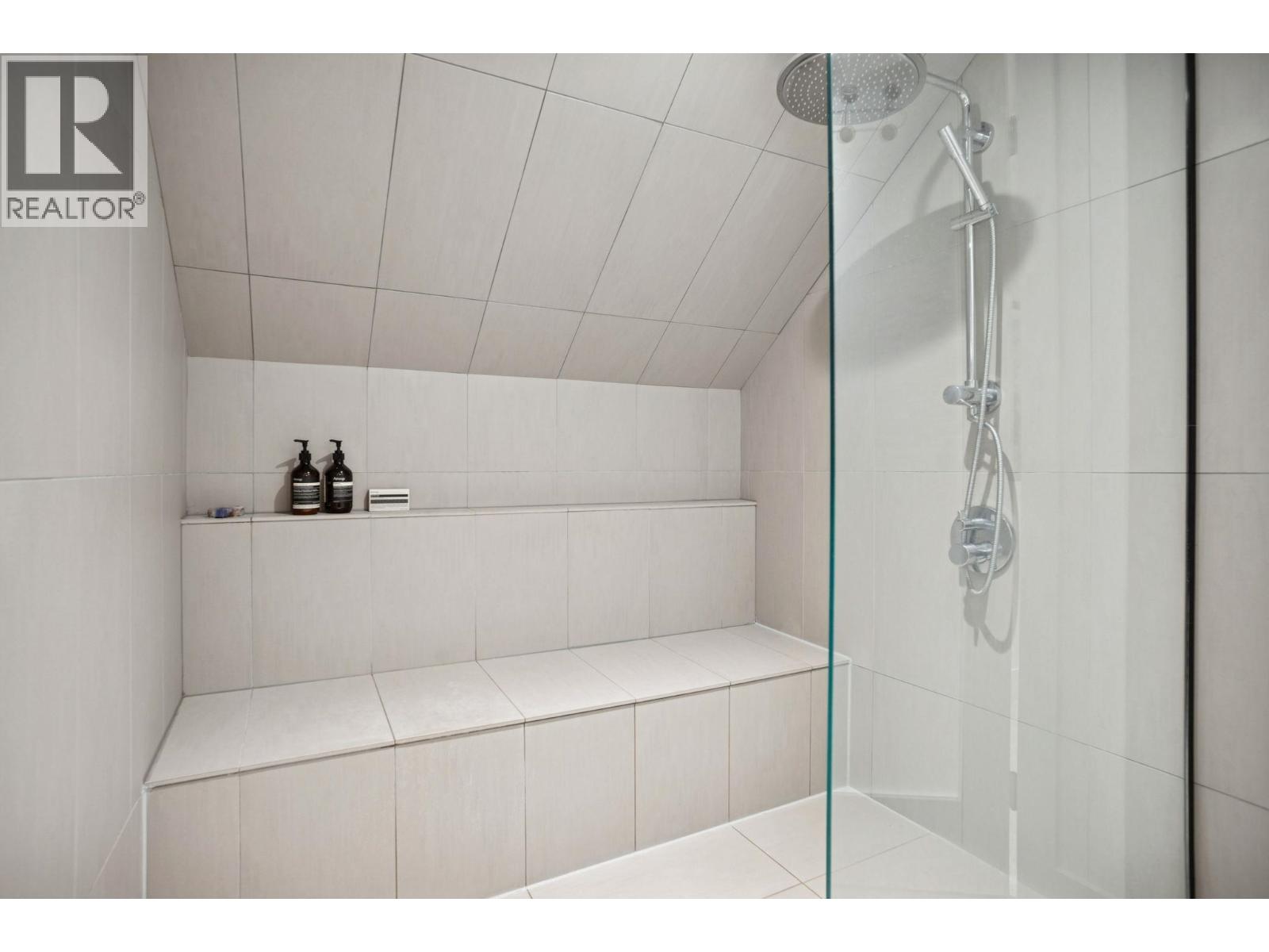 1851 E 16th Avenue, Vancouver, British Columbia  V5N 2G7 - Photo 25 - R3092356