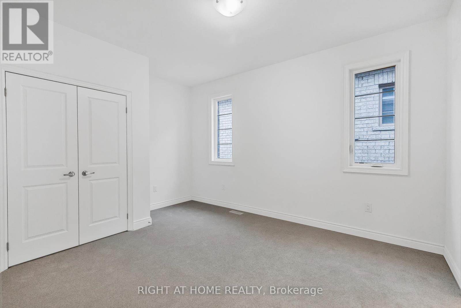 59 Cunningham Drive, Bradford West Gwillimbury, Ontario  L0G 1B0 - Photo 10 - N12807250