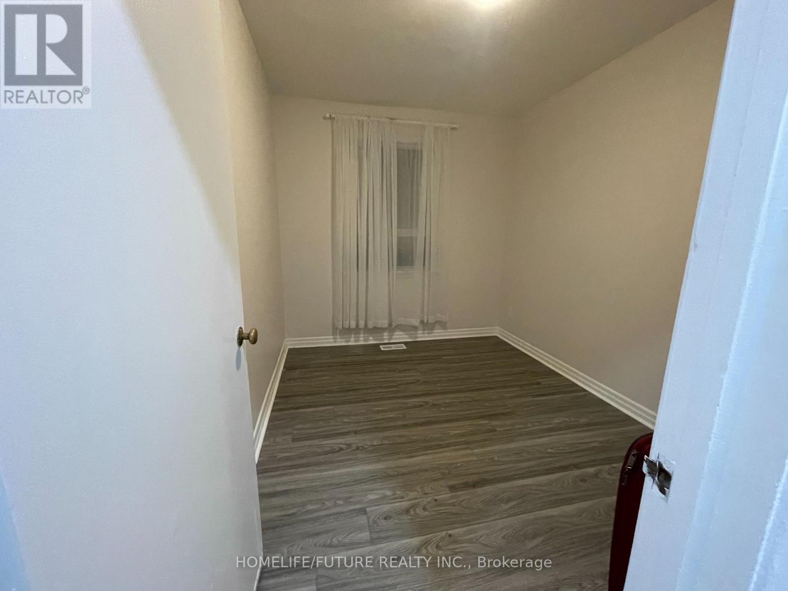 Main - 3732 St Clair Avenue E, Toronto, Ontario  M1M 1T7 - Photo 4 - E12815508