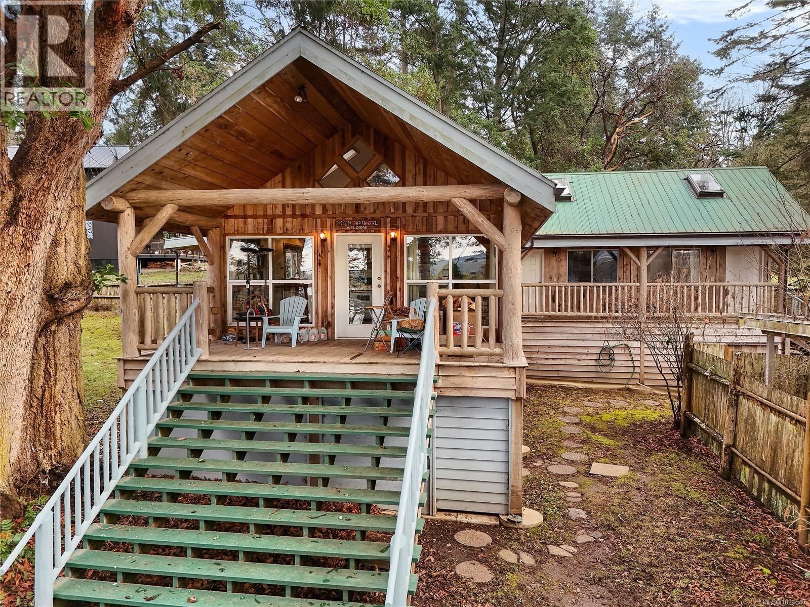 421 Sunset Pl, Mayne Island, British Columbia  V0N 2J2 - Photo 3 - 1024547