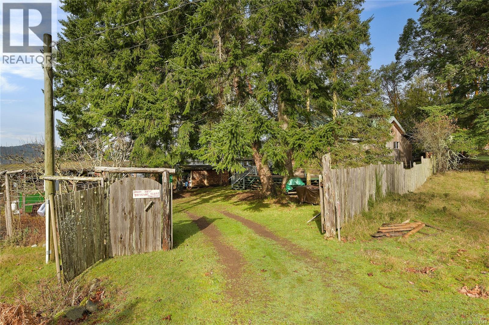 421 Sunset Pl, Mayne Island, British Columbia  V0N 2J2 - Photo 36 - 1024547