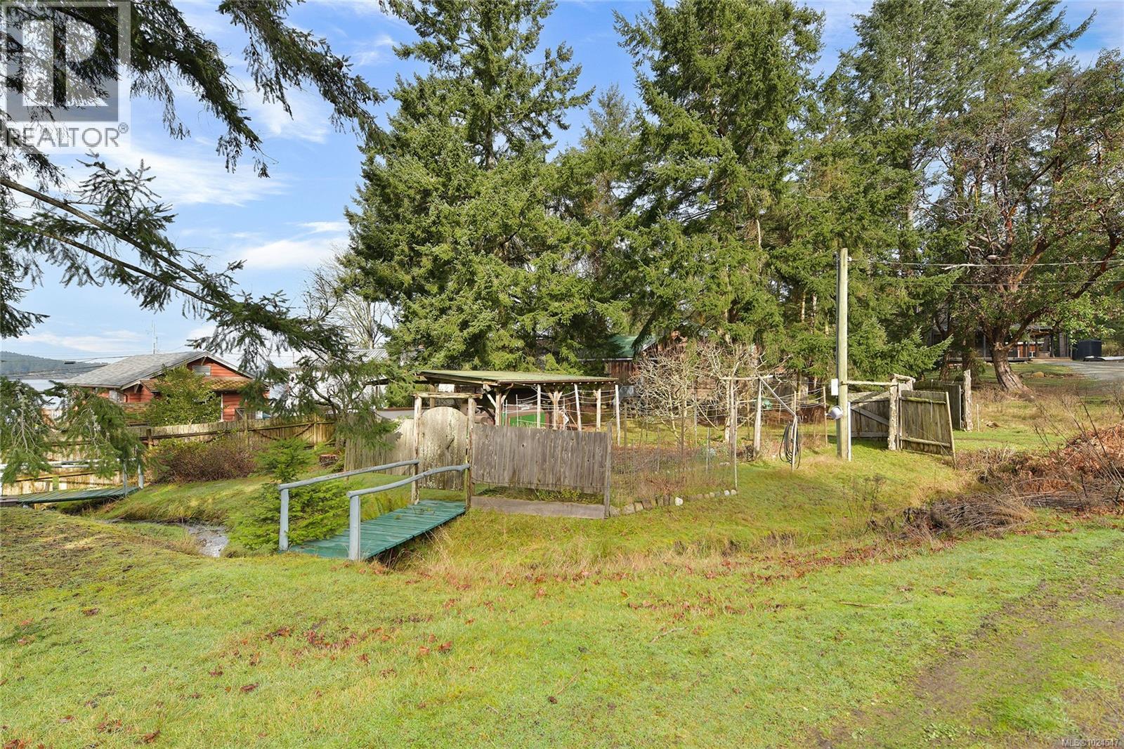 421 Sunset Pl, Mayne Island, British Columbia  V0N 2J2 - Photo 39 - 1024547