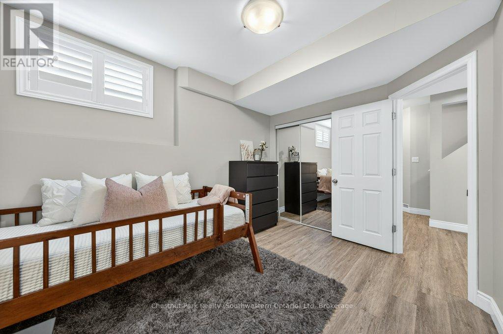 22 Rooke Court, Guelph, Ontario  N1K 0B8 - Photo 42 - X12816008