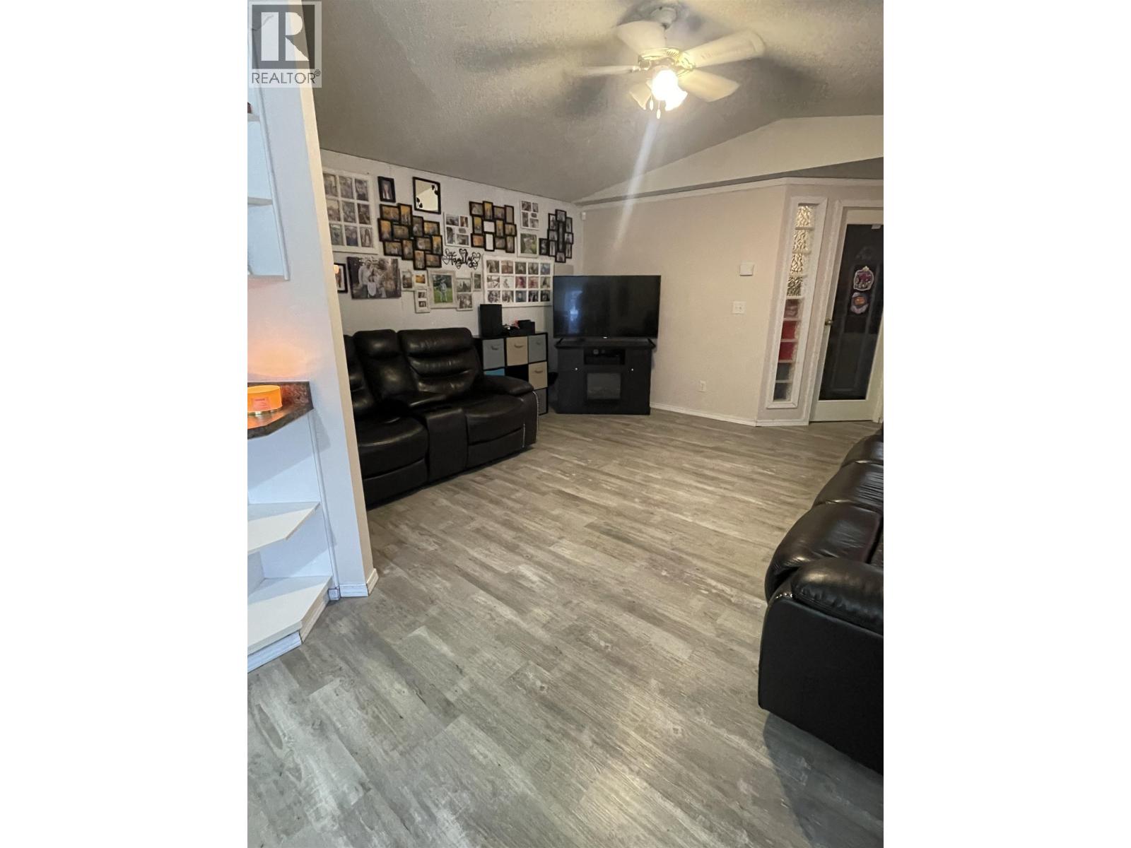 10695 101 Street, Taylor, British Columbia  V0C 2K0 - Photo 5 - R3090781