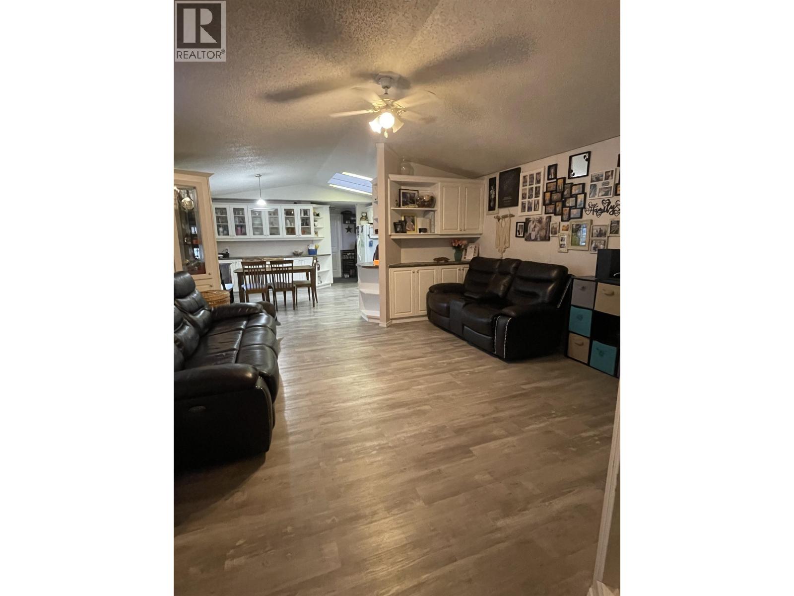 10695 101 Street, Taylor, British Columbia  V0C 2K0 - Photo 3 - R3090781