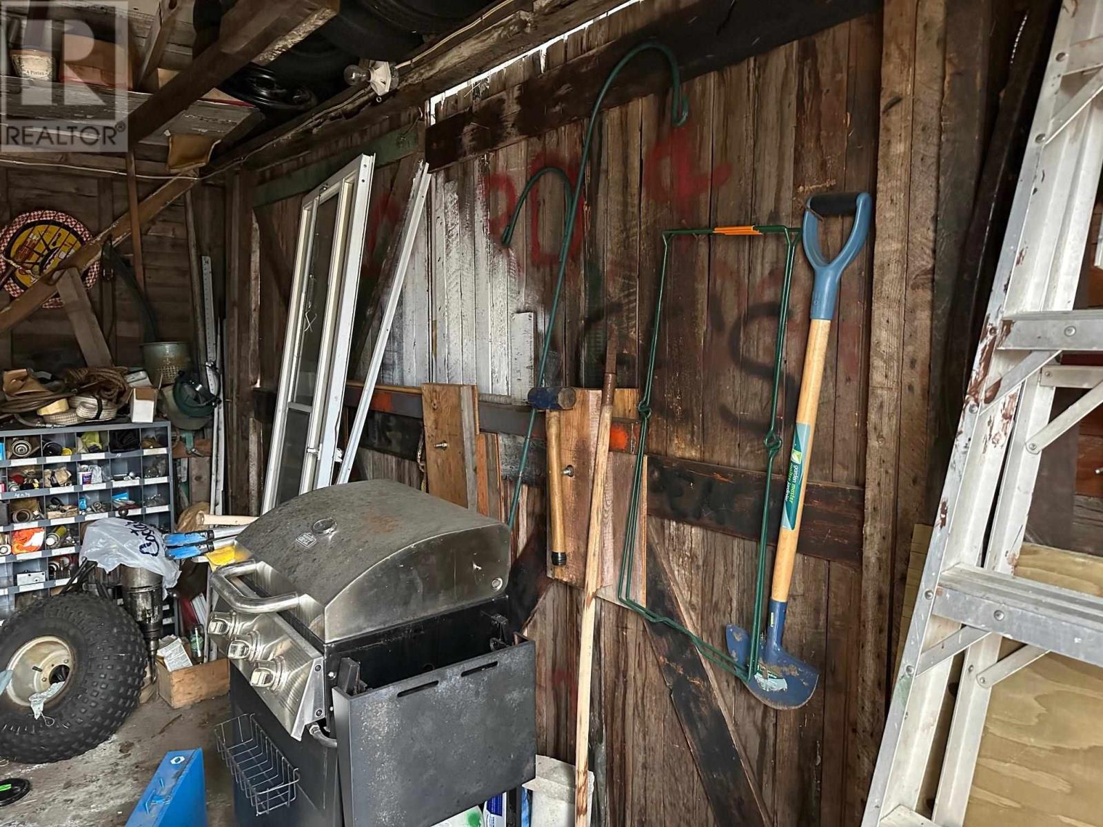 105 Columbia St, Schreiber, Ontario  P0T 2S0 - Photo 8 - TB250904