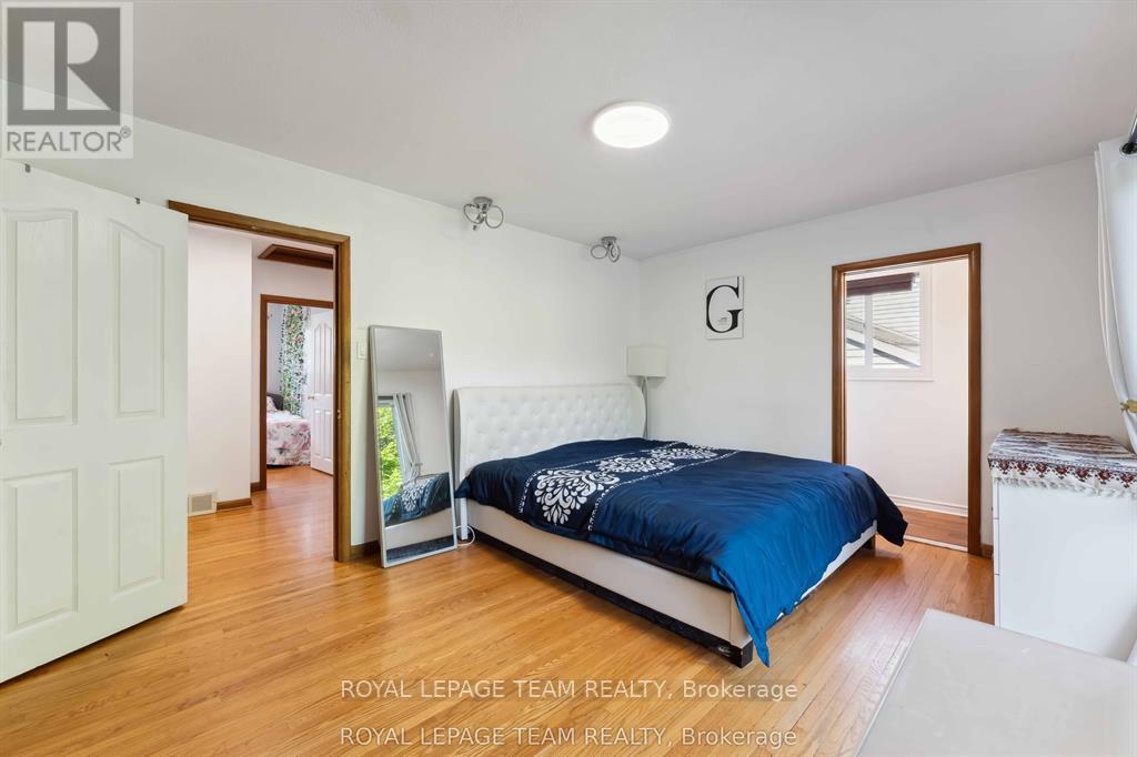 2353 Georgina Drive, Ottawa, Ontario  K2B 7M6 - Photo 11 - X12815974