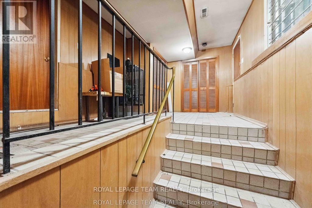 2353 Georgina Drive, Ottawa, Ontario  K2B 7M6 - Photo 22 - X12815974