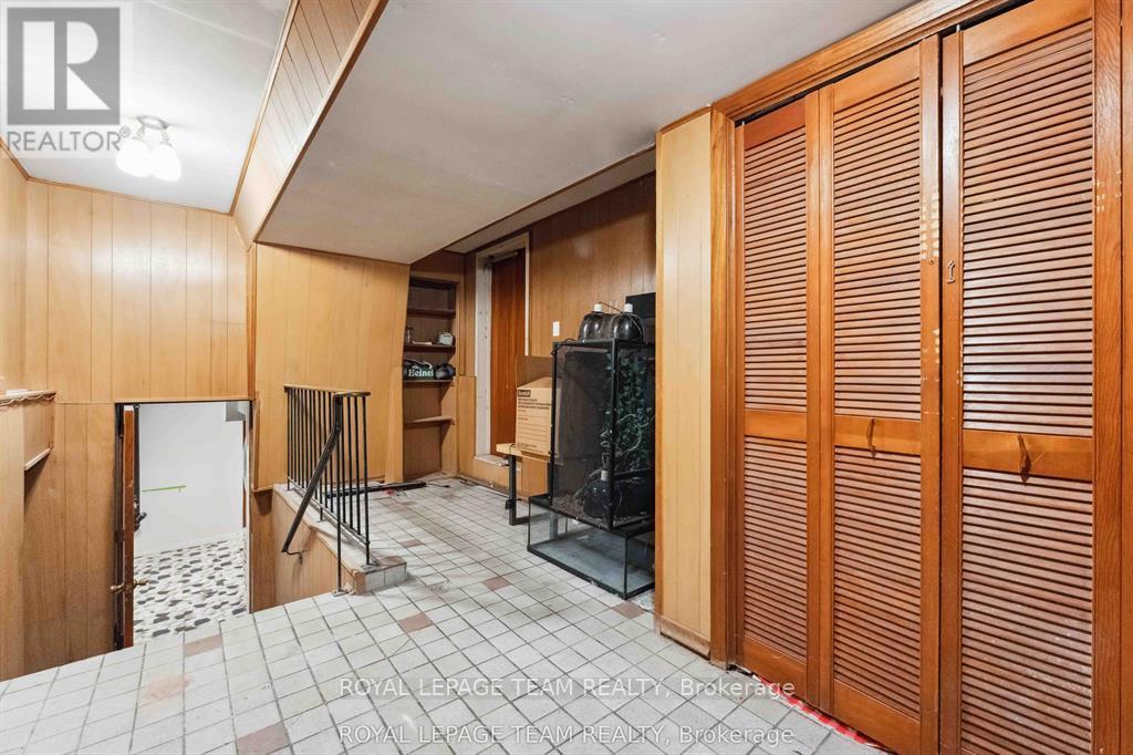 2353 Georgina Drive, Ottawa, Ontario  K2B 7M6 - Photo 23 - X12815974