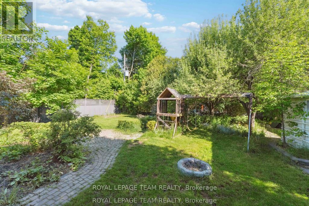 2353 Georgina Drive, Ottawa, Ontario  K2B 7M6 - Photo 26 - X12815974