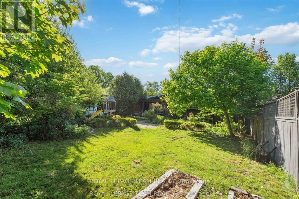 2353 Georgina Drive, Ottawa, Ontario  K2B 7M6 - Photo 28 - X12815974