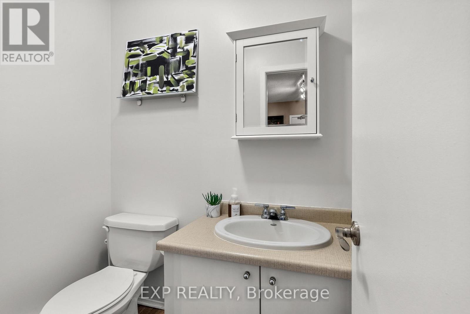 4 - 260 Fenerty Court, Ottawa, Ontario  K2L 3A7 - Photo 13 - X12815986