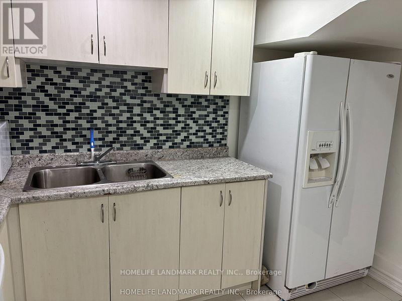 8 Ronaldshay Avenue, Hamilton, Ontario  L9A 3B1 - Photo 24 - X12814244