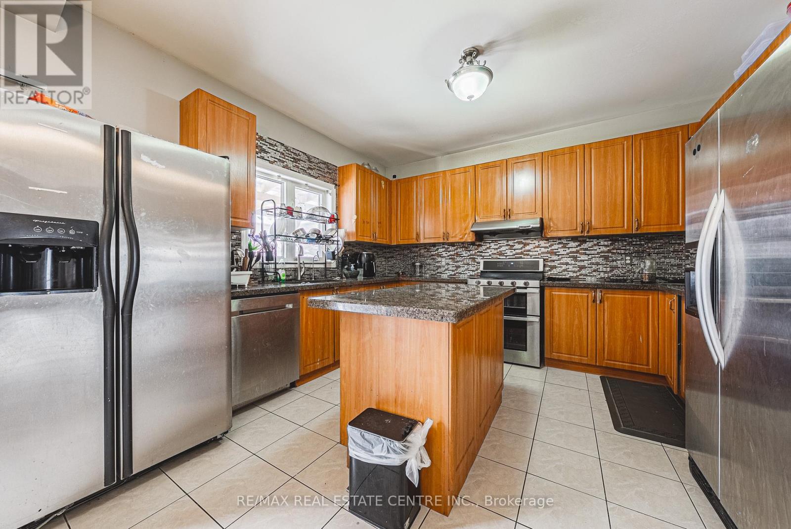 66 Citadel Crescent, Brampton, Ontario  L6P 1X8 - Photo 12 - W12762046